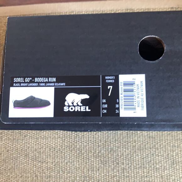 New in box - Sorel Bodega Run Fur Slippers - Picture 9 of 10